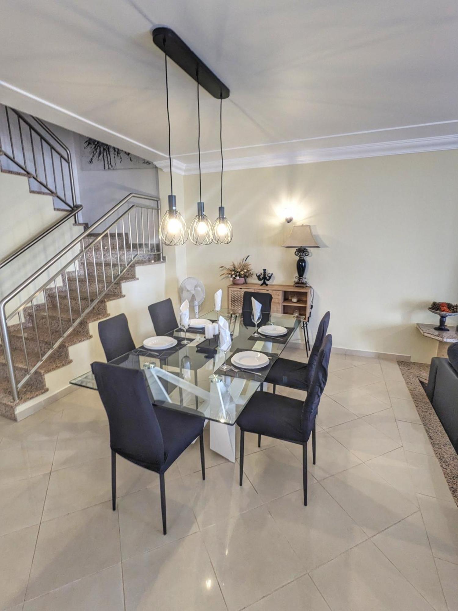 Farm Village- Townhouse 2 Mins From Old Town Albufeira Ferienhaus
